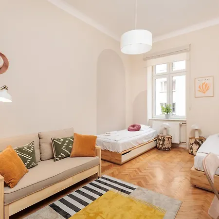 Апартаменты Przestronny Klimatyczny Przy Staszica - By Upstairs